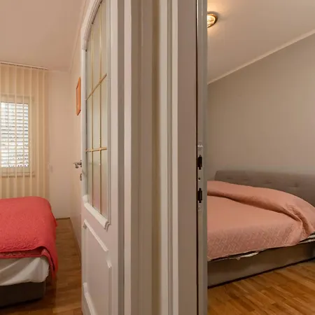 Appartement Donatella -apt 1- 10m Vom Entfernt By Interhome Pjescana Uvala