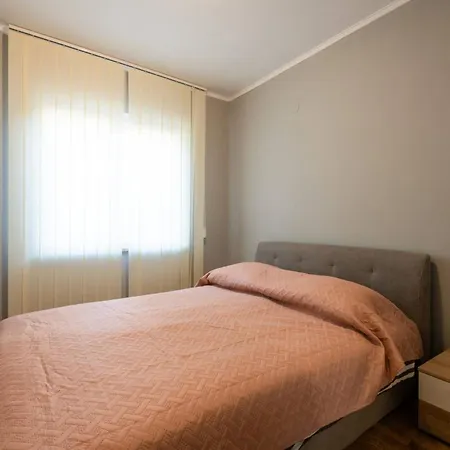 Donatella -apt 1- 10m Vom Entfernt By Interhome Pjescana Uvala